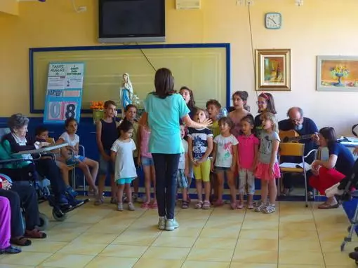 Il coro Bimbincanto di Scarnafigi a Villa San Vincenzo